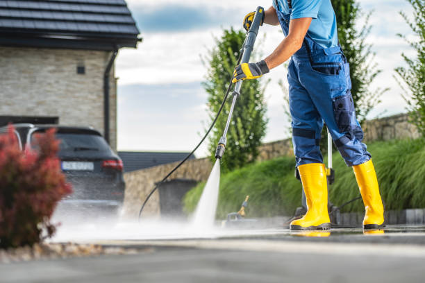 Why Choose Our Certified Pressure Washing Experts for Your Project Needs in Oracle, AZ?